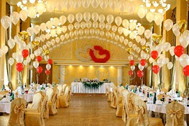 Оформление свадебного зала шарами