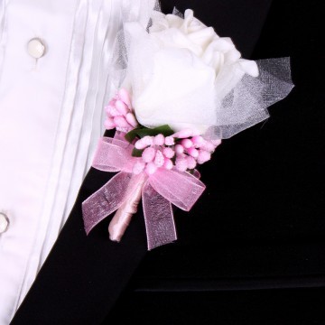 Бутоньерка для жениха "Нежно розовая"
