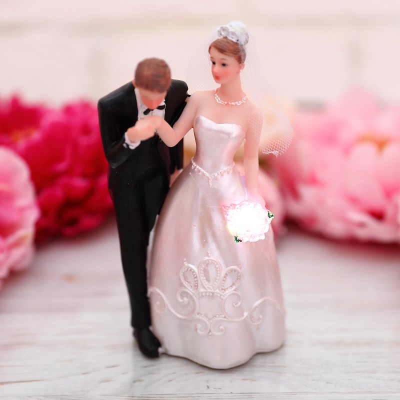 Жених и невеста фигурка на торт "Букет невесты с подсветкой"