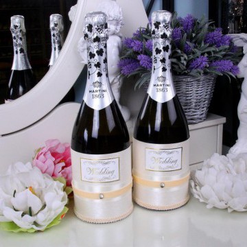 Комплект на шампанское для молодоженов «Ivory»