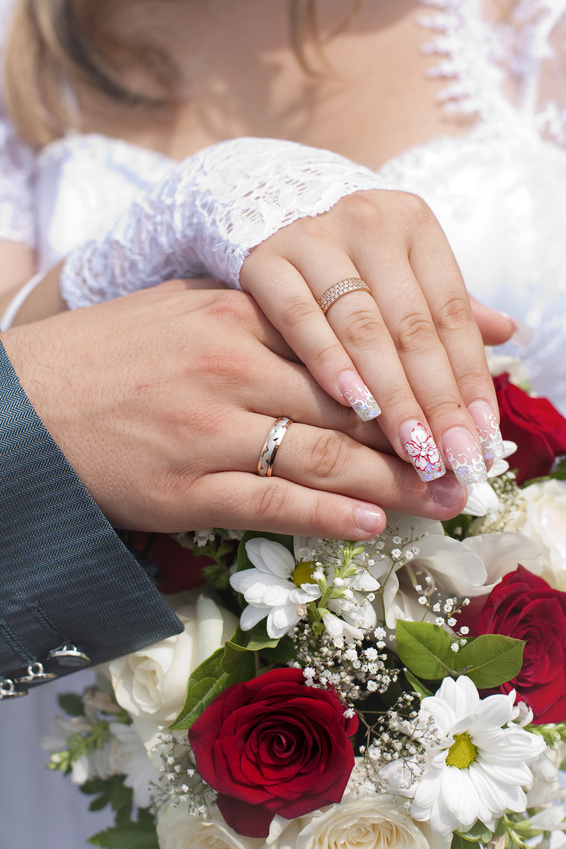 Свадебный дизайн ногтей - роспись