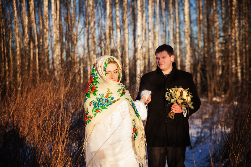 Свадебная зимняя фотосессия в русском стиле