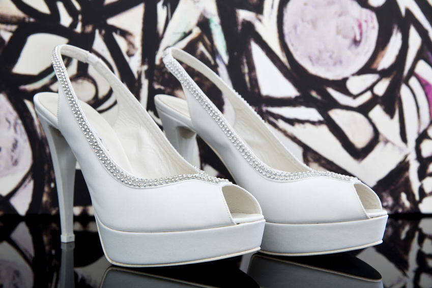 Свадебные туфли со стразами -  коллекция 2015 года
