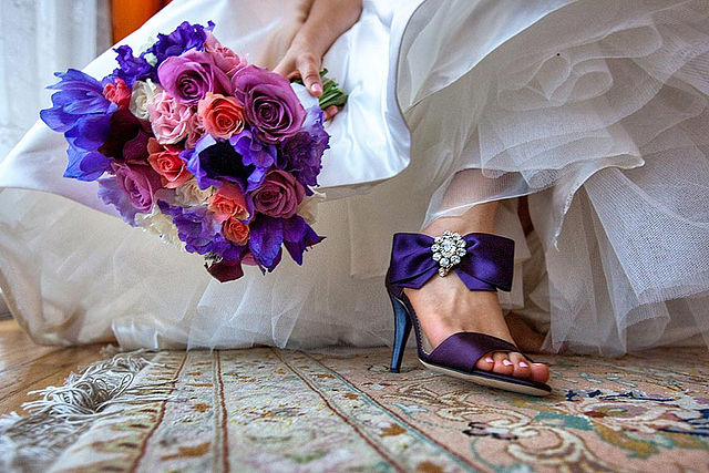 Букет невесты подходит под туфли