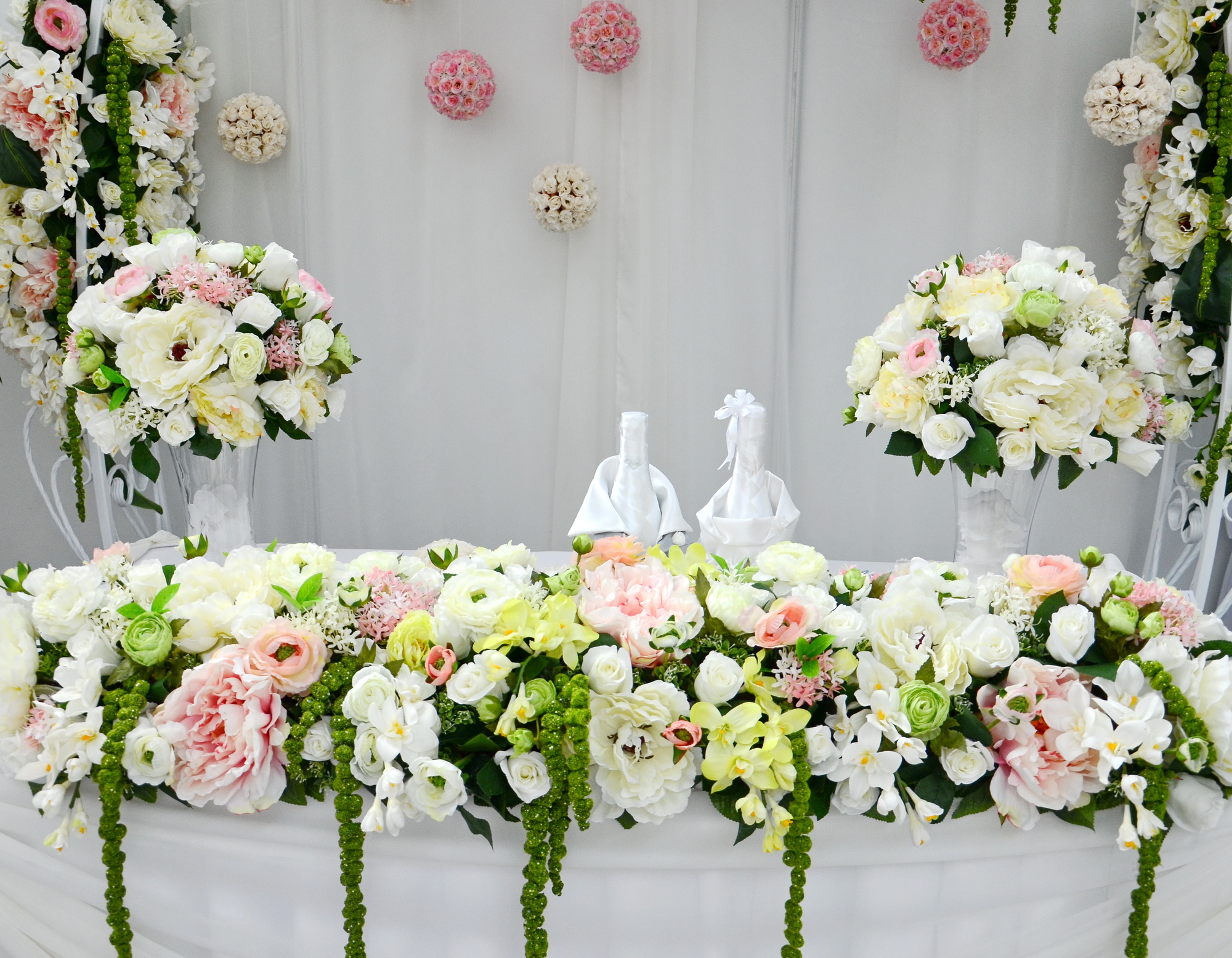 Цветочный декор на свадьбе