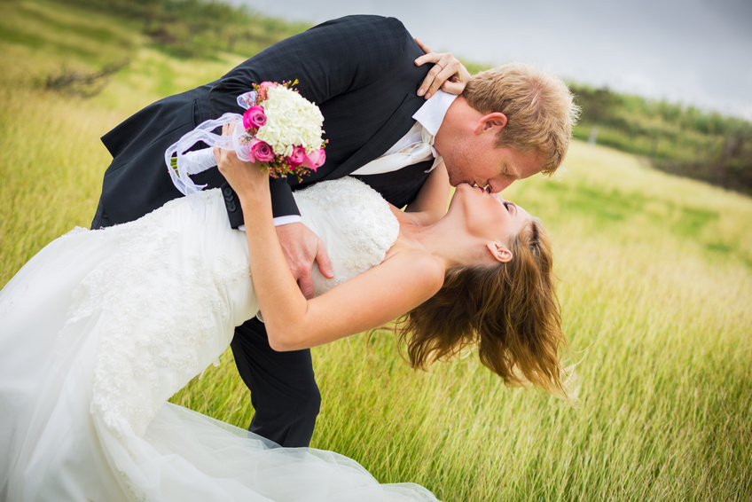 Аксессуары для свадебной фотосессии: выбор атрибутов для фотосъемки на свадьбу
